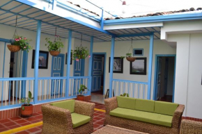 Гостиница Hostal Bosque de Niebla  Саленто